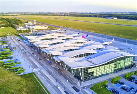 Profesjonalny transport na port lotniczy w Berlinie - możesz zadbać o ekskluzywność własnej podróży! maj 2023
