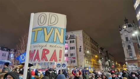 Protesty przeciwko Lex TVN - w jaki sposób wygląda ich przebieg? czerwiec 2023