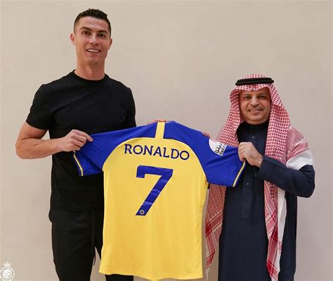 Przepotężny transfer do Arabii Saudyjskiej - Ronaldo zarobi dużo pieniędzy!